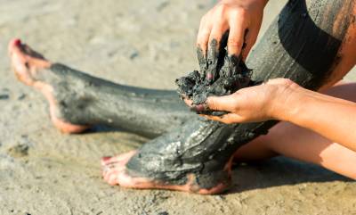 Atanasovsko Lake mud bath
